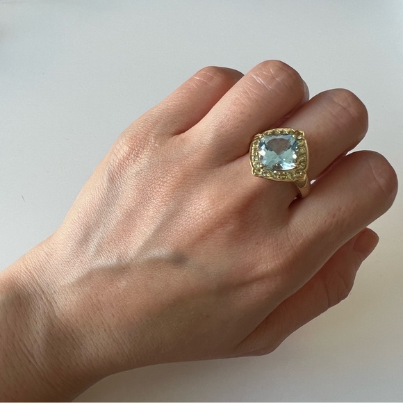 NEW 14K Gold Elegant Blue Gemstone Ring